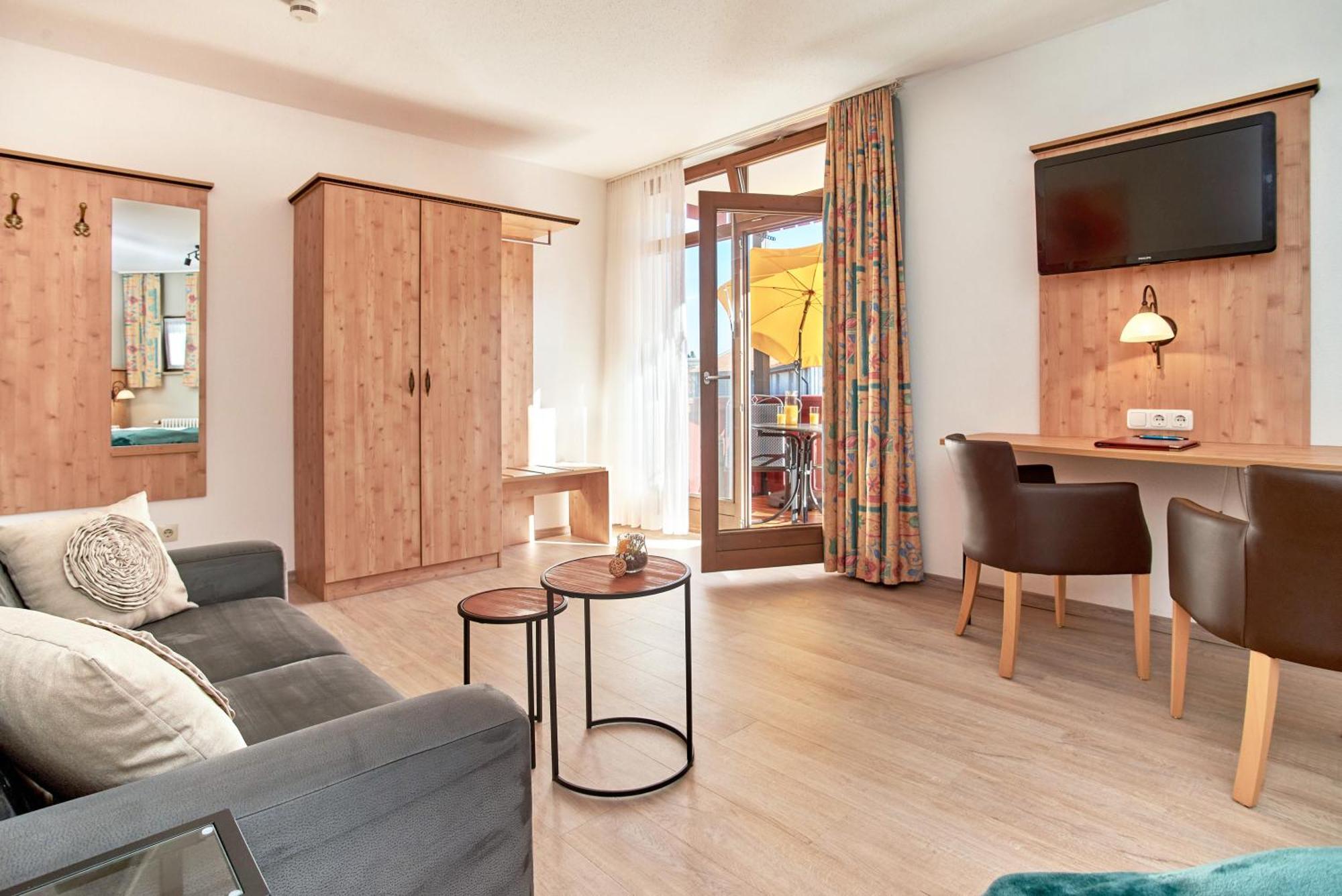 Apparthotel Minerva Diana Octavia 바트고깅 외부 사진