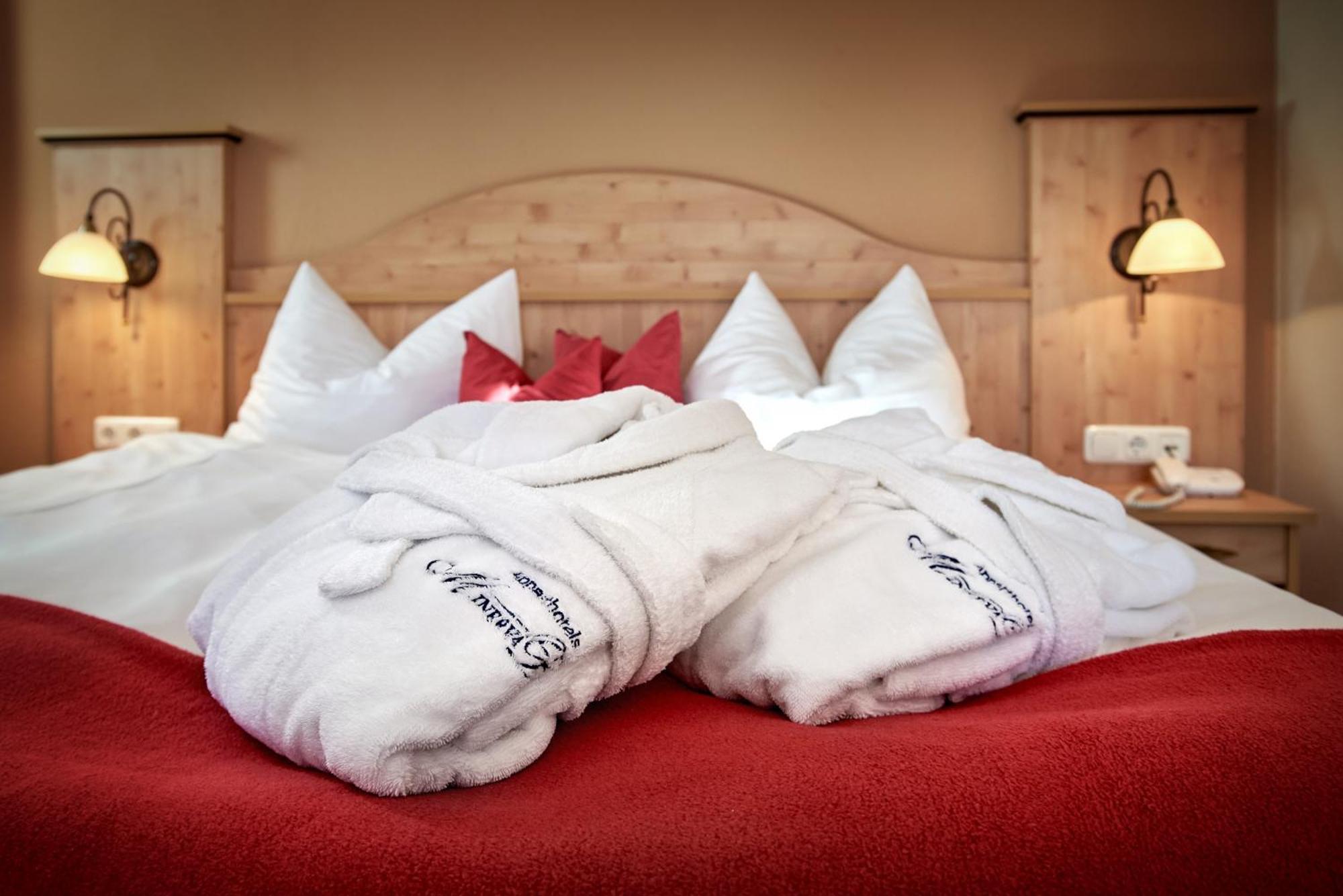 Apparthotel Minerva Diana Octavia 바트고깅 외부 사진