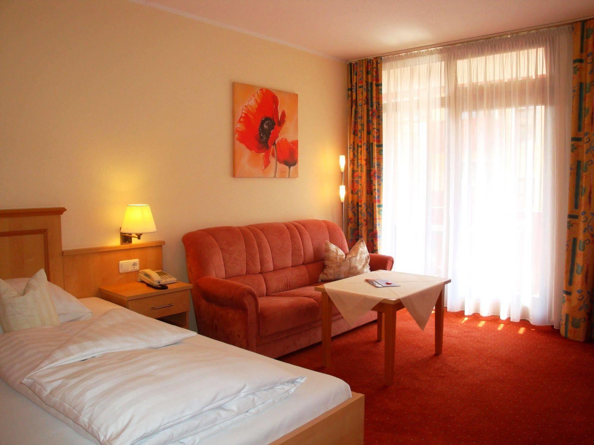 Apparthotel Minerva Diana Octavia 바트고깅 외부 사진