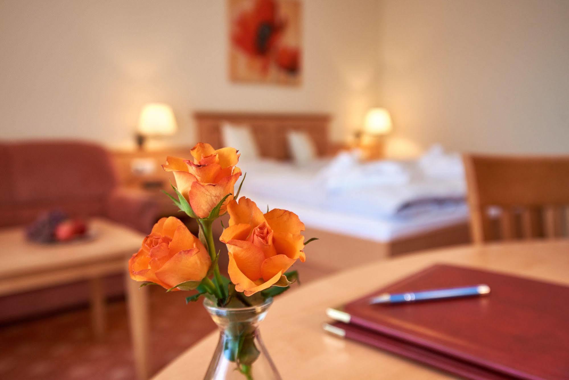 Apparthotel Minerva Diana Octavia 바트고깅 외부 사진