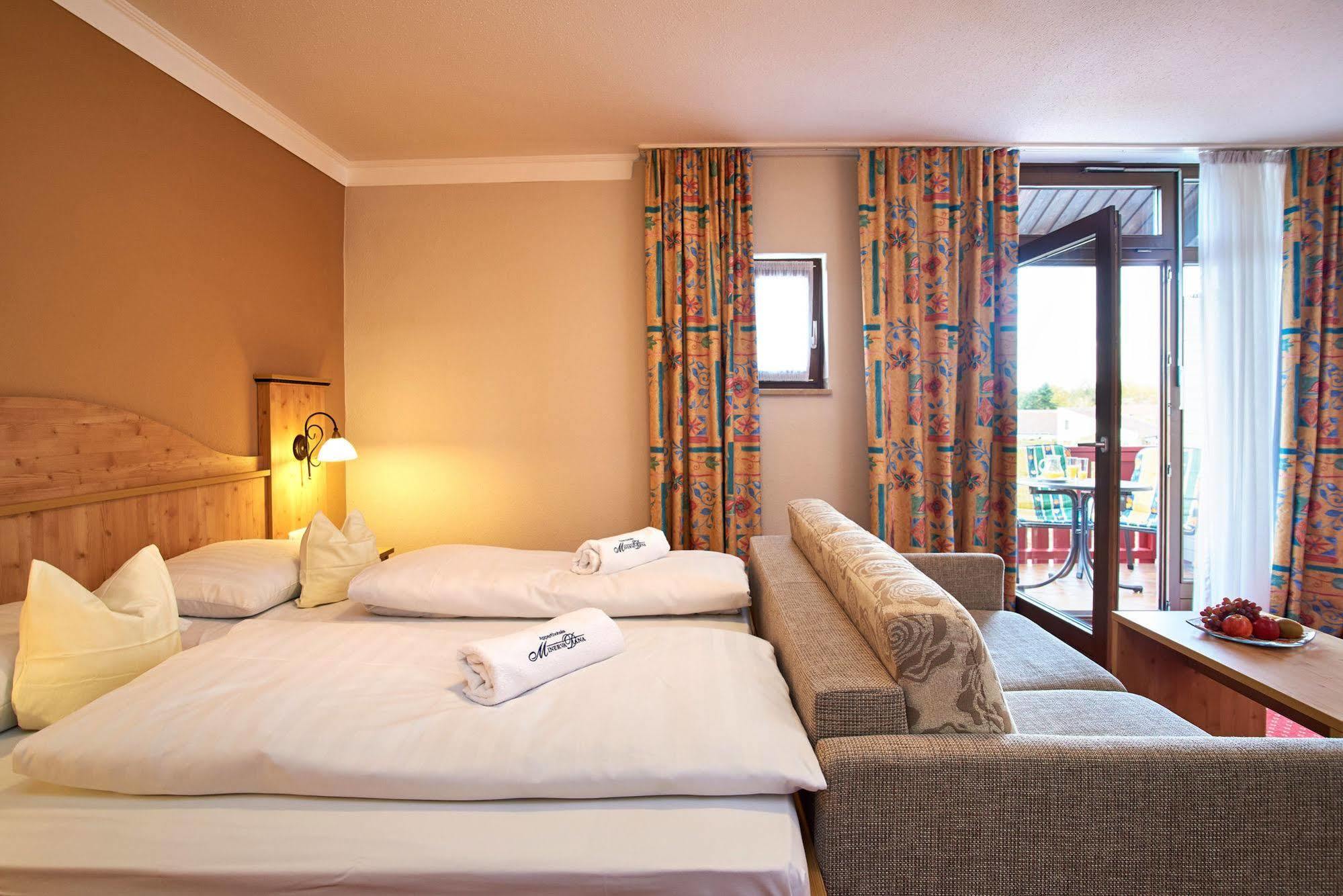 Apparthotel Minerva Diana Octavia 바트고깅 외부 사진